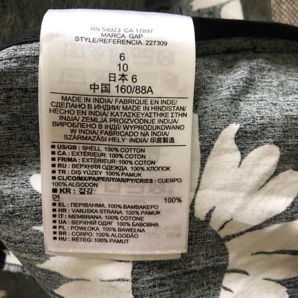 GAP black & white daisy peplum top - Picture 6 of 6